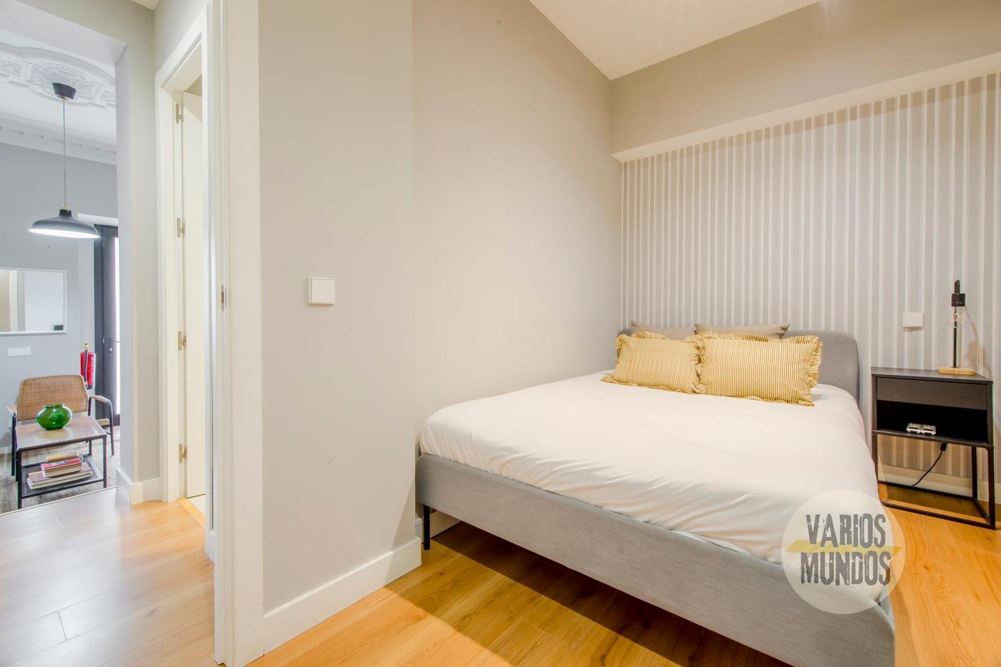 Modern Apt & Cool Interior Design A 20 Metros Del Retiro E1 Madryt Zewnętrze zdjęcie