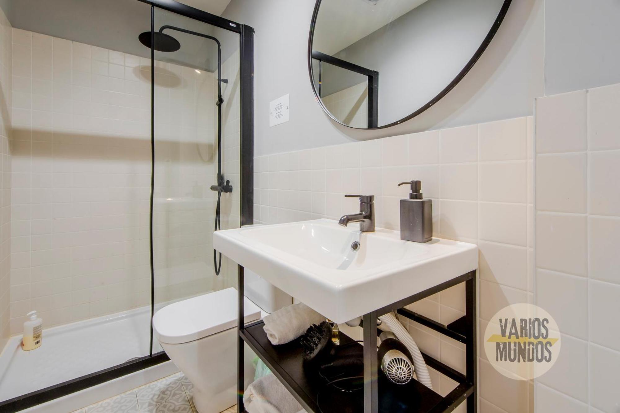 Modern Apt & Cool Interior Design A 20 Metros Del Retiro E1 Madryt Zewnętrze zdjęcie
